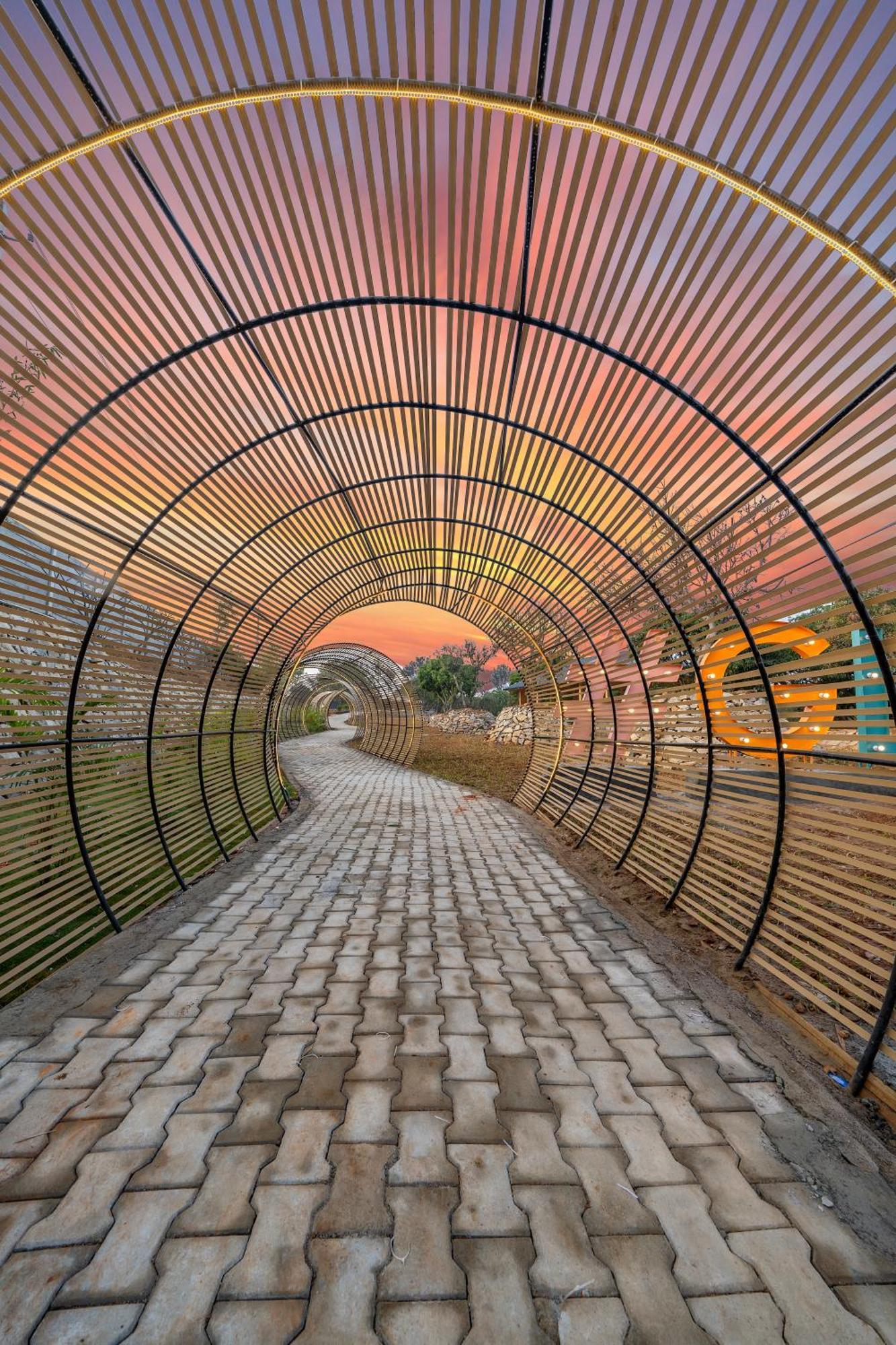 Glamp Wilderness Hotel Nelamangala Bagian luar foto